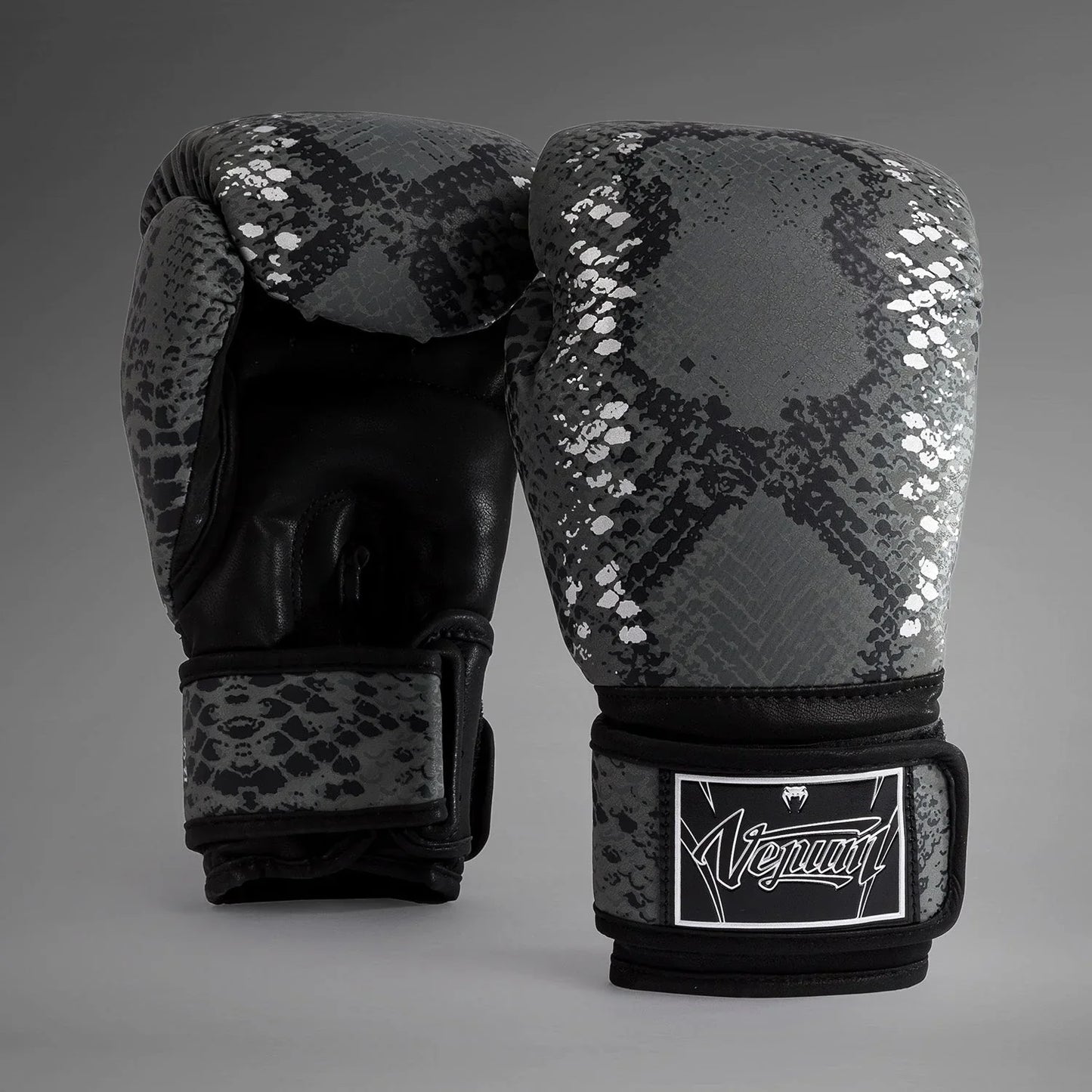 Venum Amazonia Boxing Gloves